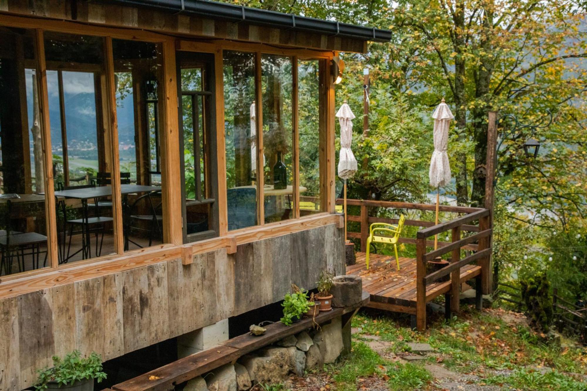 Wine Space Ambrolauri Exteriör bild